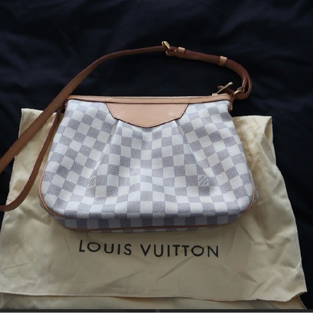 Louis Vuitton Elegant White and Tan Crossbody Bag